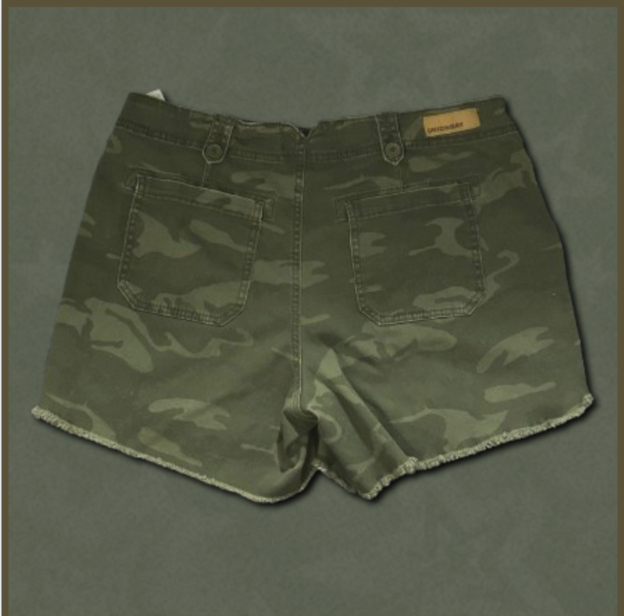 darker green camouflage shorts