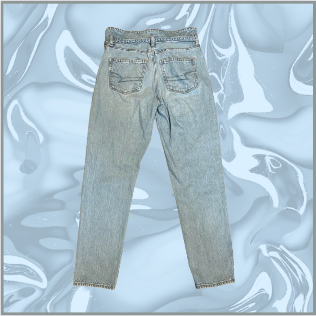 american eagle light wash jeans with belt