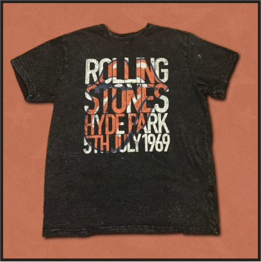 black + red/white rolling stones tee