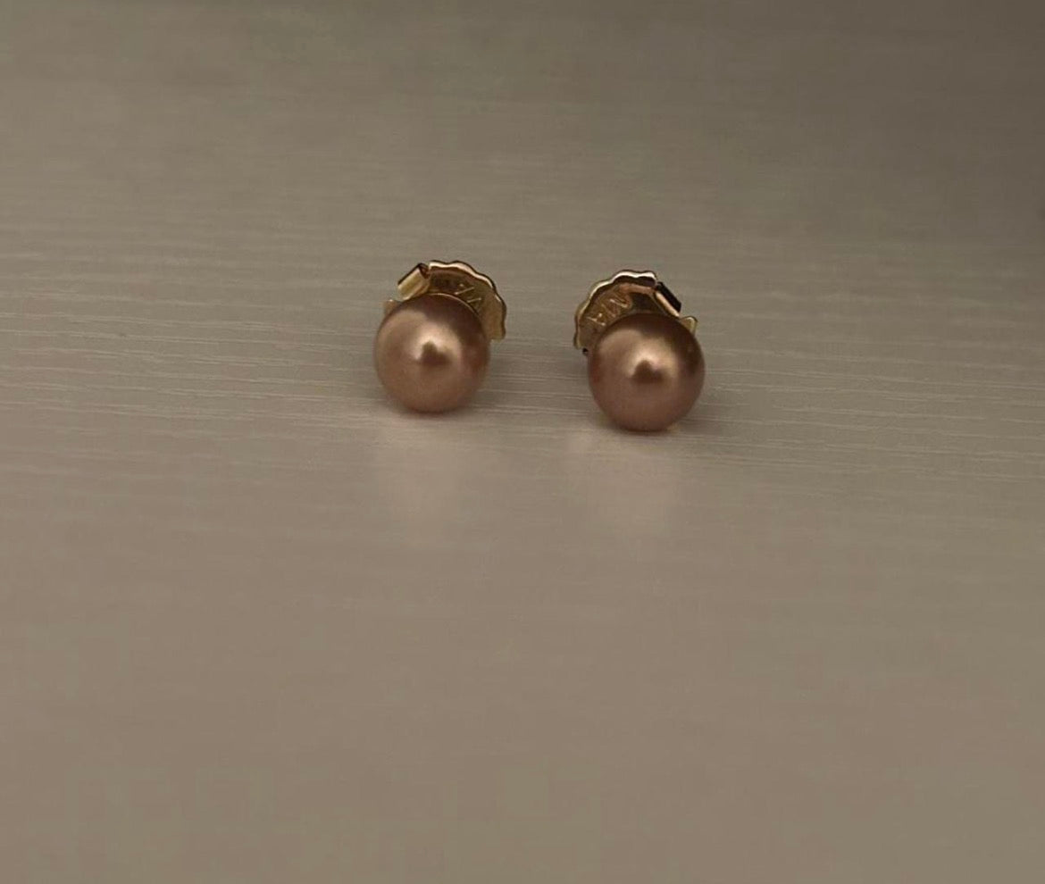 Avon 1990s / 2000s NWOT Deadstock Chocolate Pearl Stud Earrings