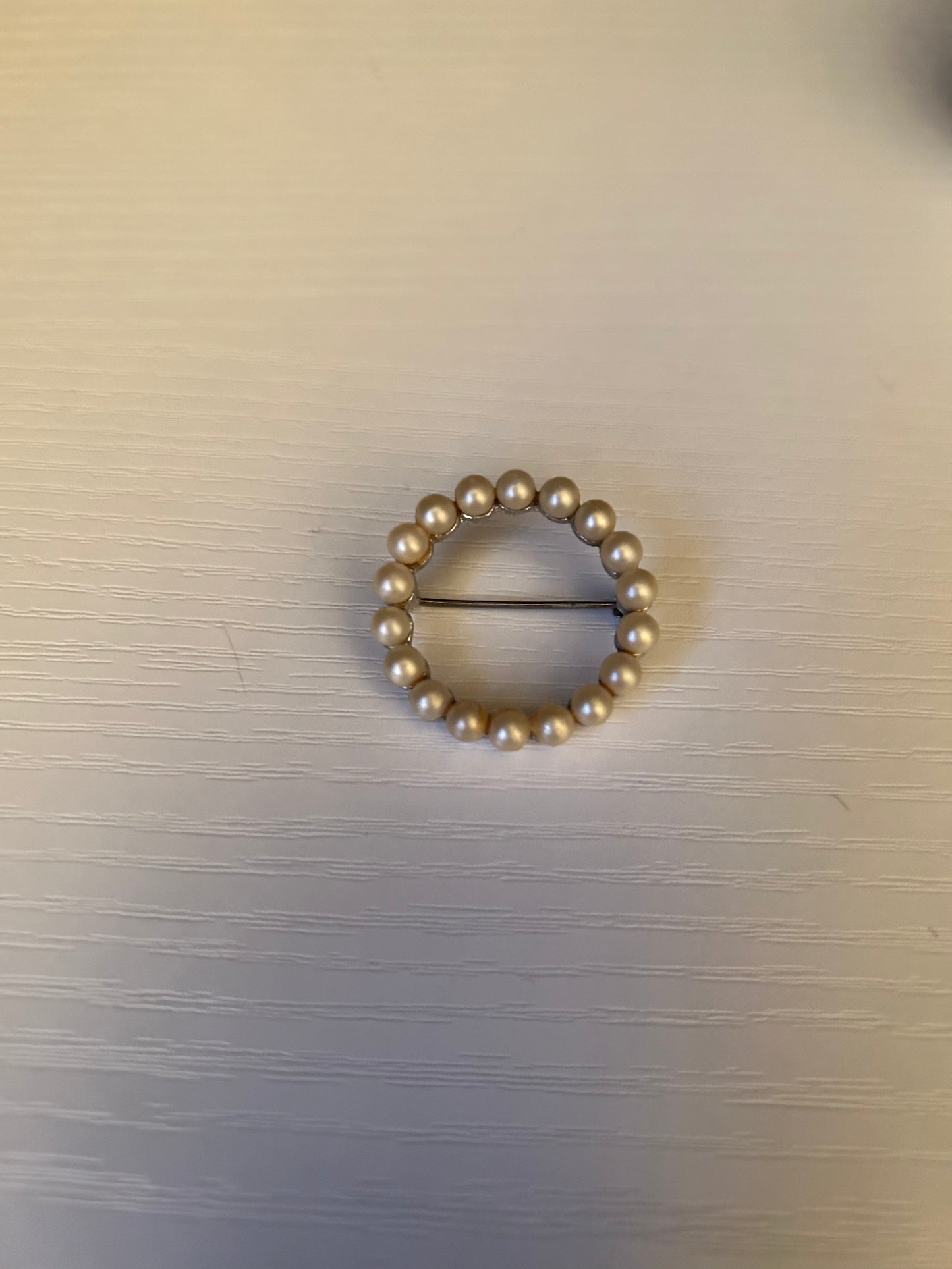 Circle Vintage 50s/60s Pearl Brooch or Mini Bag Charm
