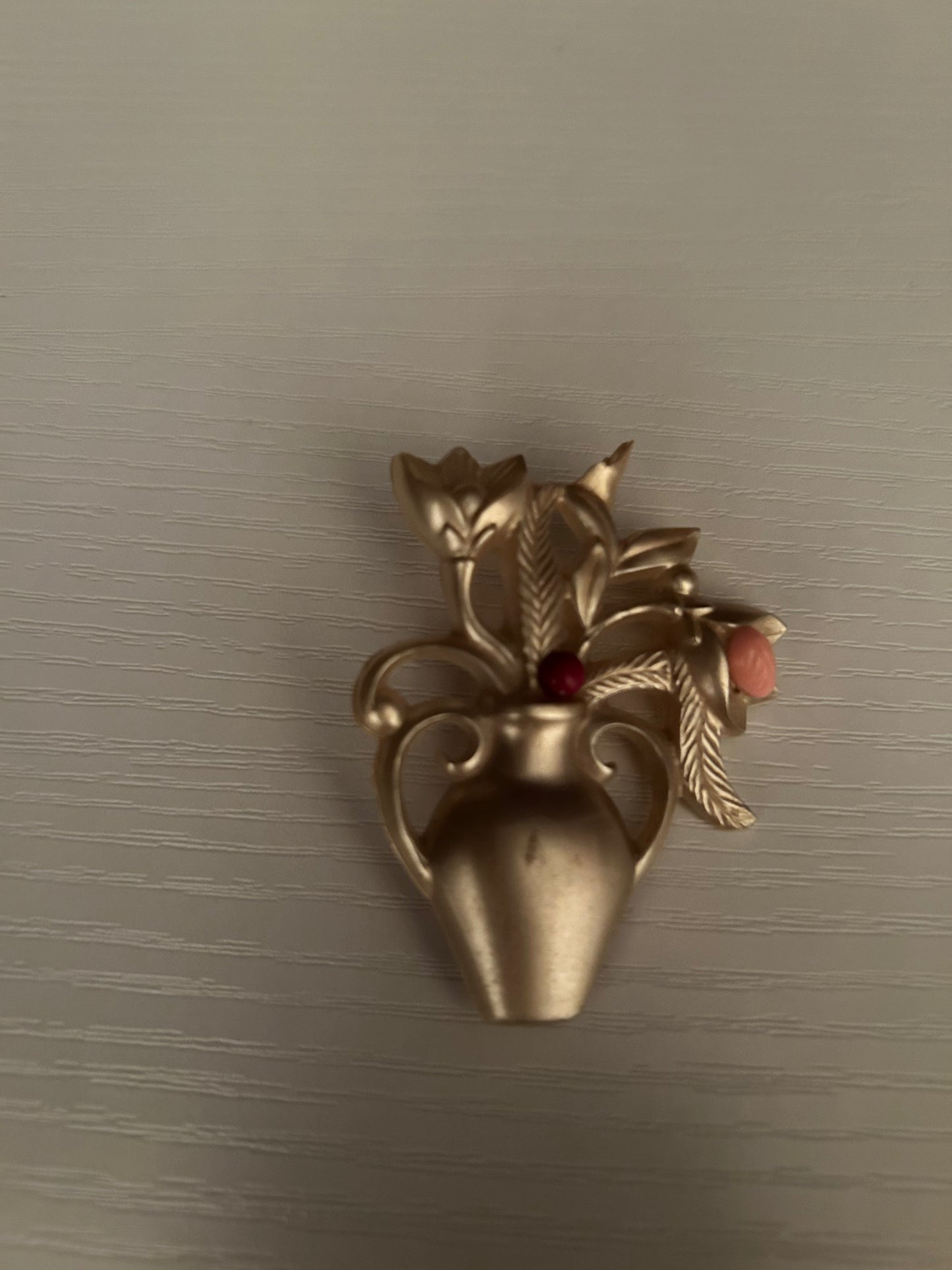 Antique 1930s / 1940s Floral Vase Brooch / Bag Pin