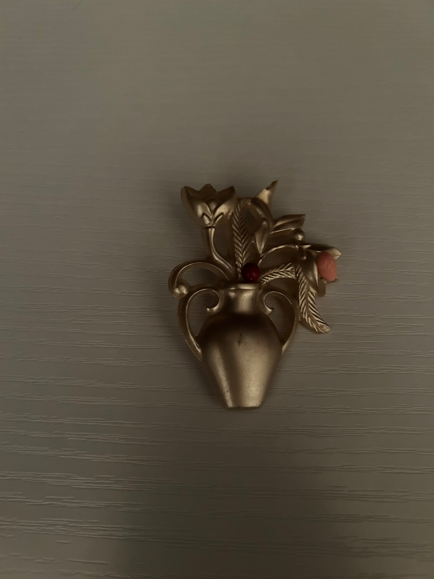 Antique 1930s / 1940s Floral Vase Brooch / Bag Pin