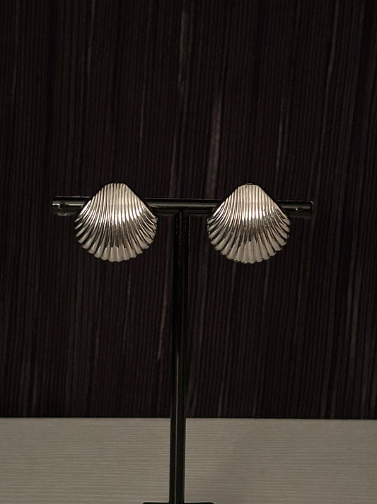 2000s Seashell Silver Clip-On Earrings