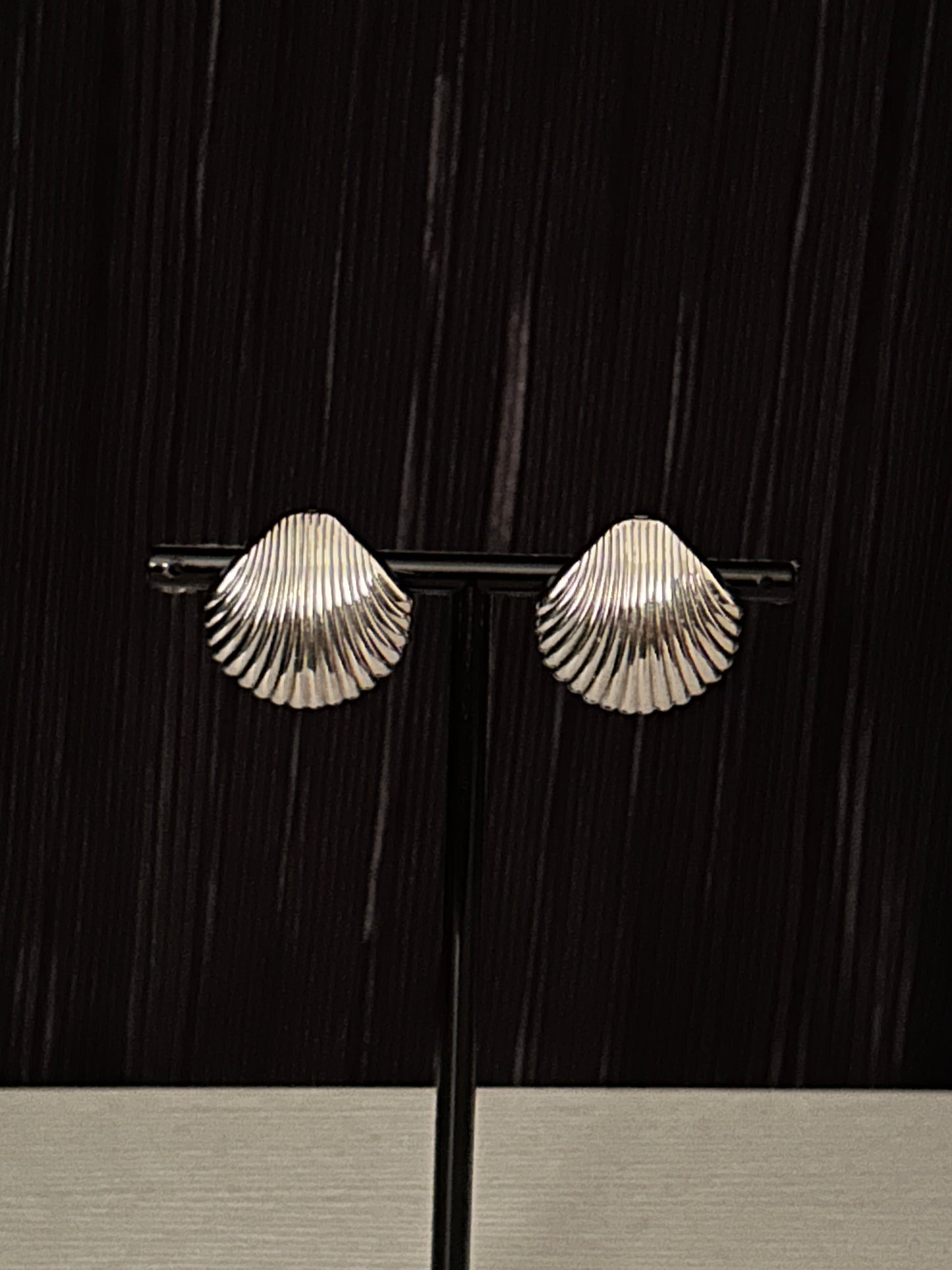 2000s Seashell Silver Clip-On Earrings