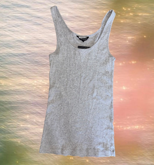 FItted Gray tank Top