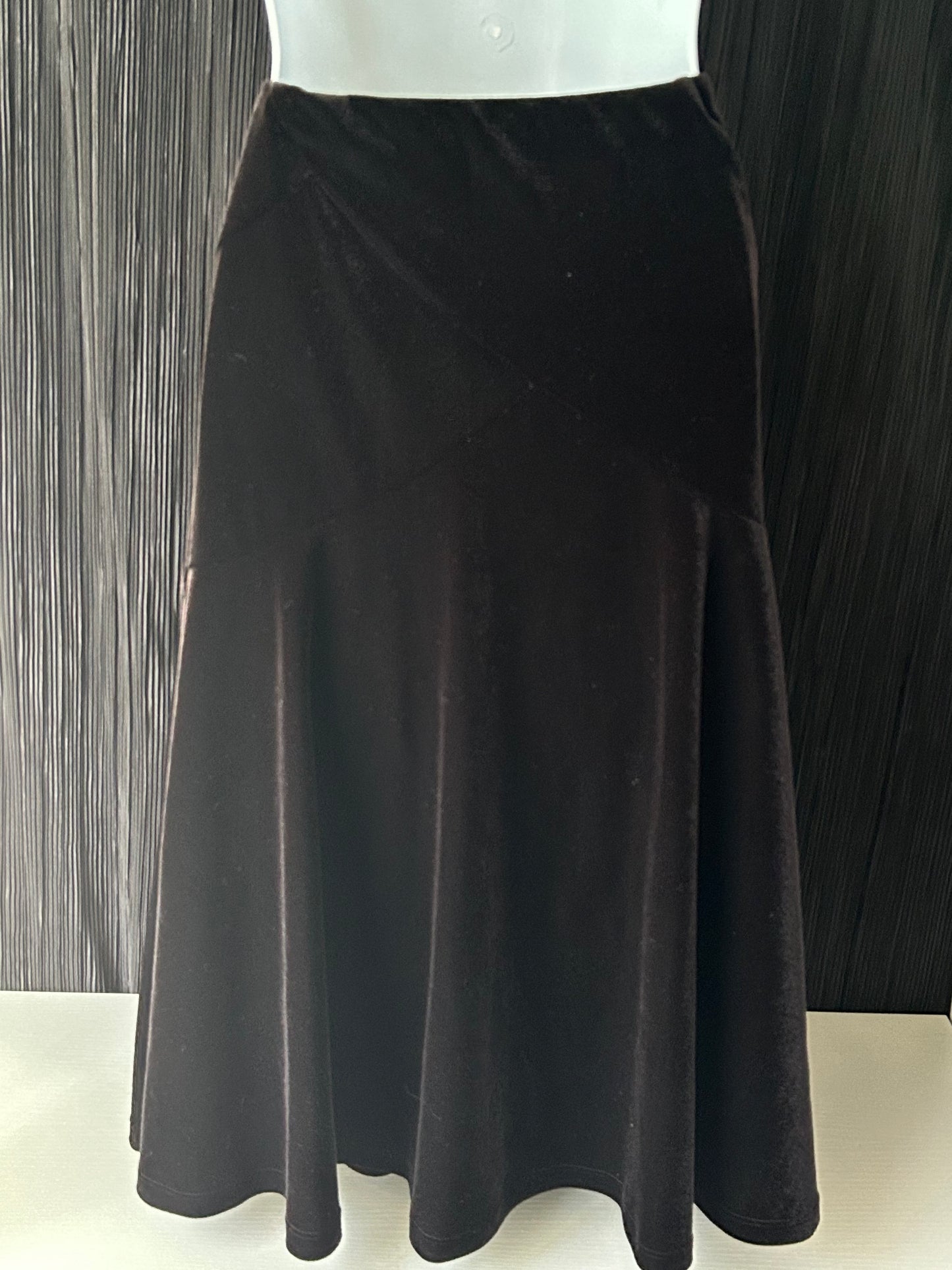 Black Velvet Symmetric Gothic 1990s / Y2K Midi Skirt - Size M