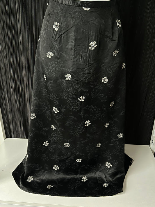 Floral 1990s Vintage Black Whimsical Maxi Skirt -  Size S