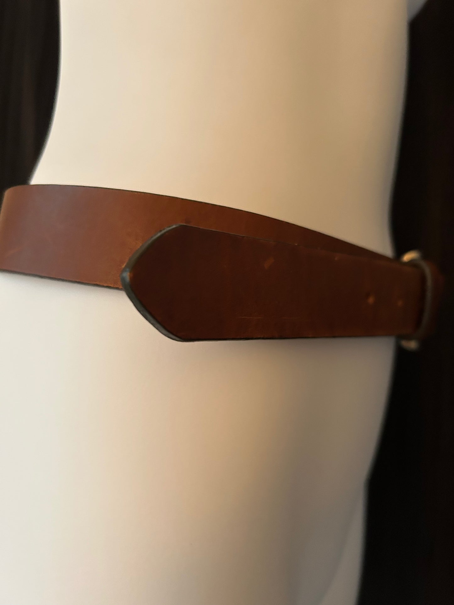 Brown 1990s / 2000s Old Navy Genuine Leather & Brass Buckle Belt- 30"