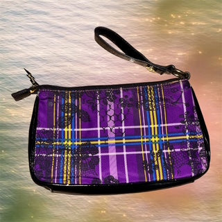 Betseyville Wristlet