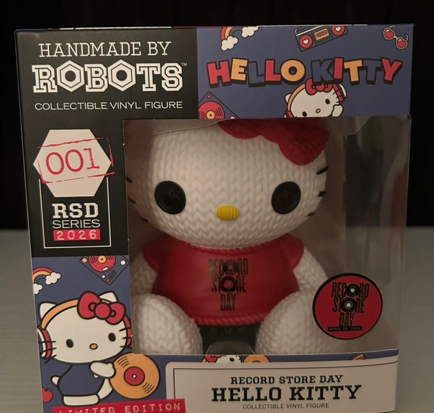 NIB Sanrio Hello Kitty Collectible Figure